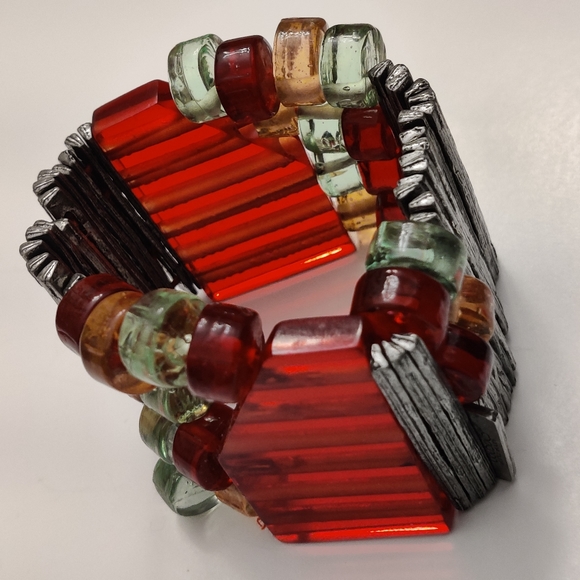 Gorgeous Anne Marie Chagnon Statement Bracelet - Picture 7 of 14